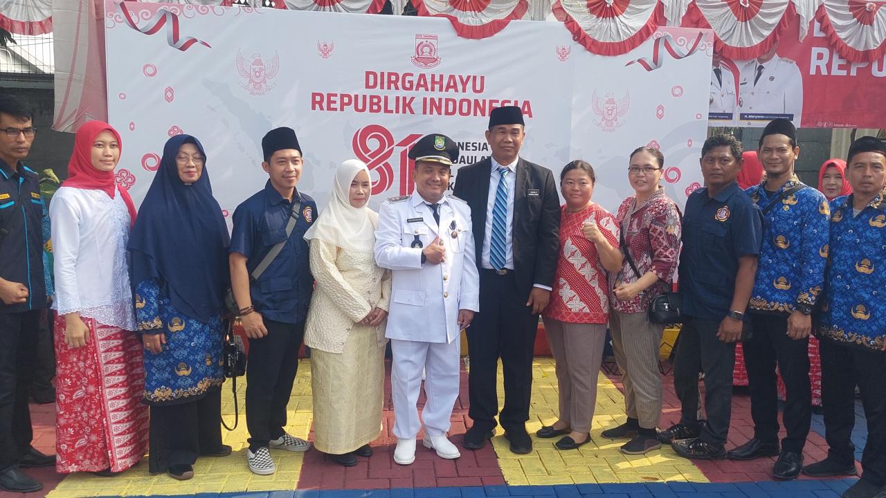 Mengikuti Upacara Pengibaran Bendera HUT RI Ke-81 di Kecamatan Karawaci